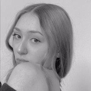 Meet your Posher, Cloe